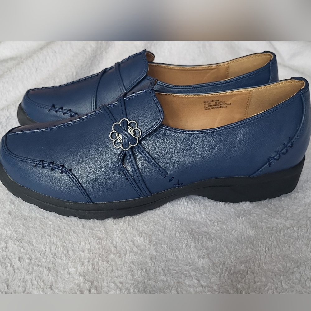 *sold*Comfortview natalia flats size 10 1/2 - Picture 1 of 5